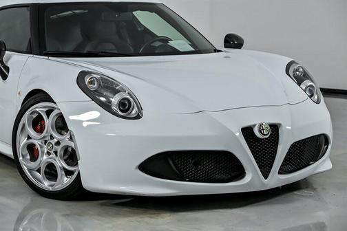 White 2015 Alfa Romeo 4C Base