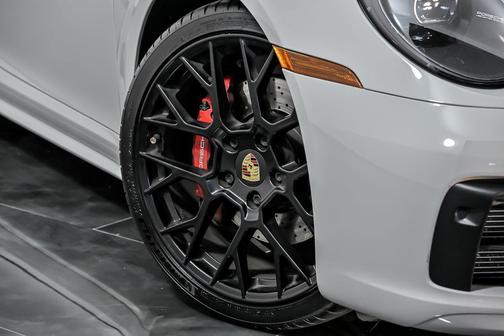 2022 Porsche 911 Targa 4 GTS