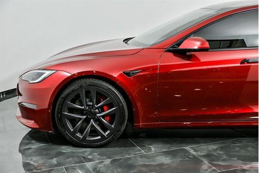 2024 Tesla Model S Plaid