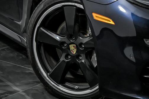 2016 Porsche Panamera 4