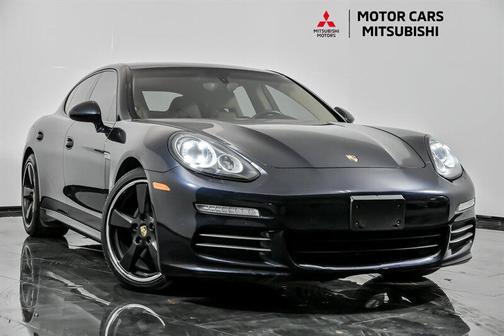 2016 Porsche Panamera 4