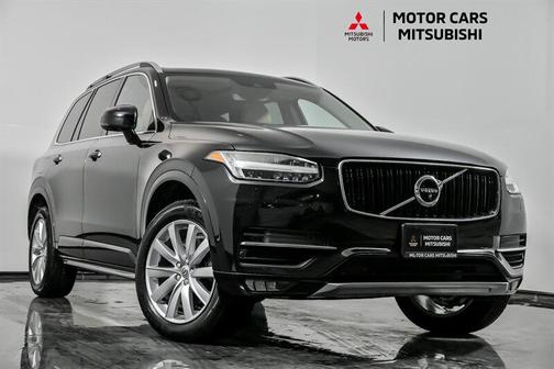 2016 Volvo XC90 T6 Momentum