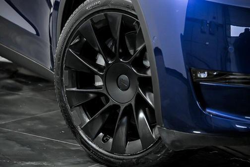 Deep Blue Metallic 2022 Tesla Model Y Long Range Dual Motor All-Wheel Drive