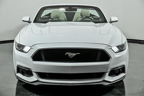 Oxford White 2017 Ford Mustang GT Premium