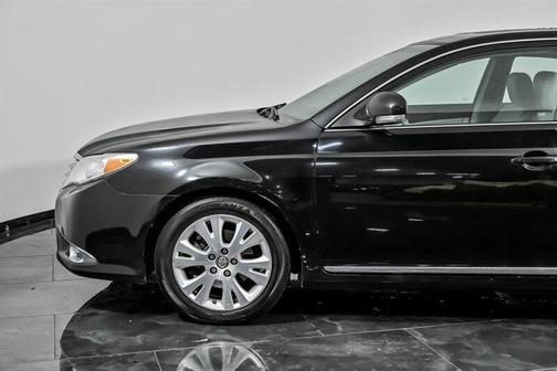 2012 Toyota Avalon Base