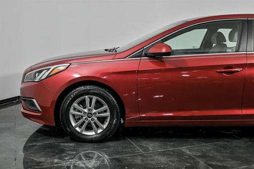 2017 Hyundai SONATA SE
