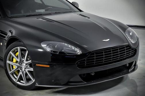 2015 Aston Martin Vantage GT Base