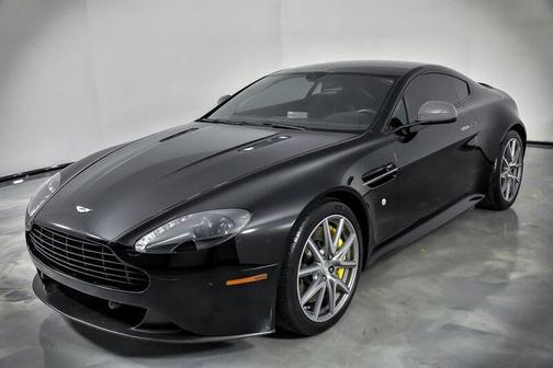 2015 Aston Martin Vantage GT Base