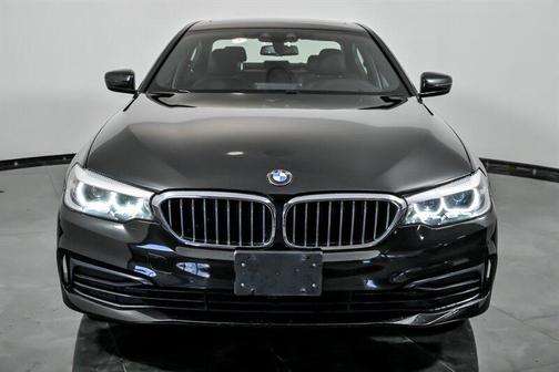 Black Sapphire Metallic 2019 BMW 530 xDrive