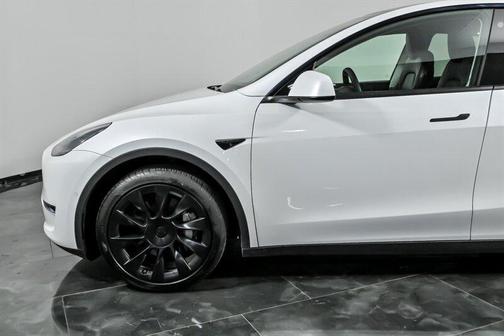 Pearl White Multi-Coat 2021 Tesla Model Y Long Range Dual Motor All-Wheel Drive