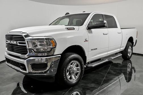 2020 RAM 3500 Big Horn Crew Cab 4x4 6'4' Box