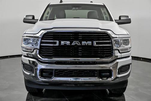 2020 RAM 3500 Big Horn Crew Cab 4x4 6'4' Box