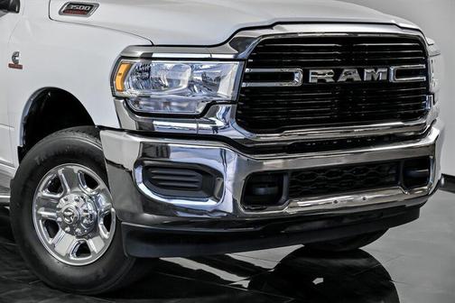 2020 RAM 3500 Big Horn Crew Cab 4x4 6'4' Box