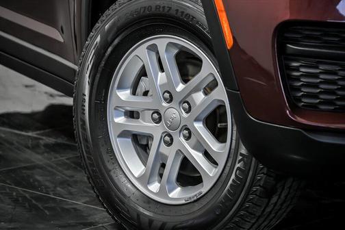 2022 Jeep Grand Cherokee Laredo