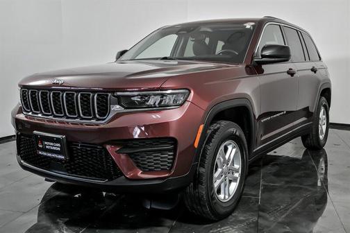 2022 Jeep Grand Cherokee Laredo