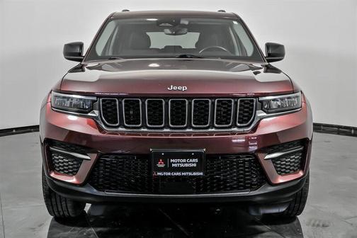 2022 Jeep Grand Cherokee Laredo