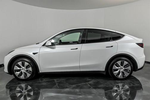 Pearl White Multi-Coat 2021 Tesla Model Y Long Range Dual Motor All-Wheel Drive