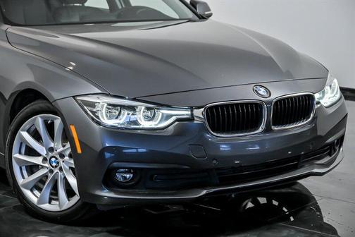 Mineral Gray Metallic 2018 BMW 320 i
