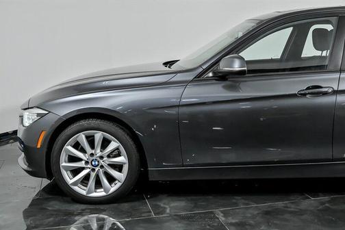 Mineral Gray Metallic 2018 BMW 320 i