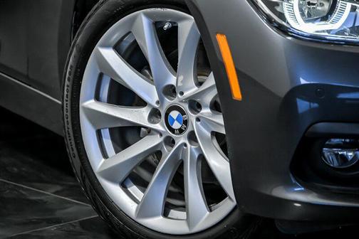 Mineral Gray Metallic 2018 BMW 320 i