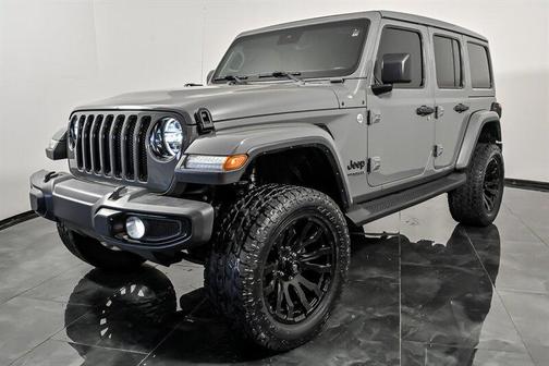 Sting-Gray Clearcoat 2019 Jeep Wrangler Unlimited Sahara