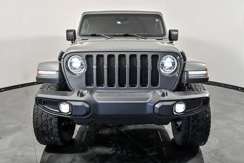 Sting-Gray Clearcoat 2019 Jeep Wrangler Unlimited Sahara