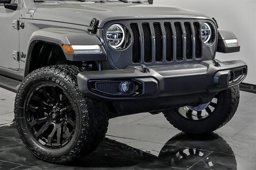 Sting-Gray Clearcoat 2019 Jeep Wrangler Unlimited Sahara