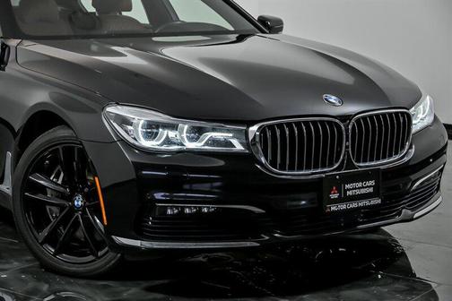 Black Sapphire Metallic 2017 BMW 750 i xDrive