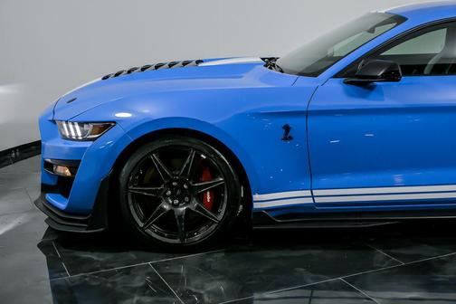 2022 Ford Shelby GT500 Base