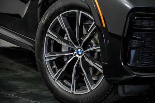Black Sapphire Metallic 2023 BMW X6 xDrive40i