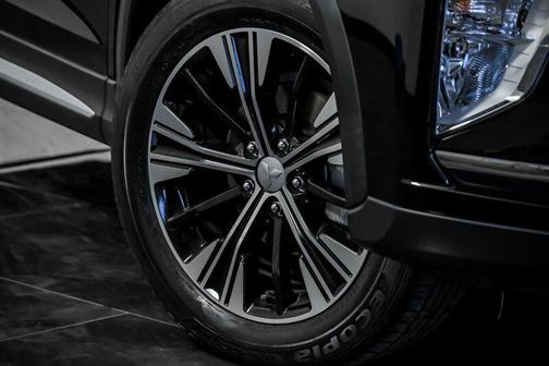 Tarmac Black Metallic 2019 Mitsubishi Eclipse Cross SE