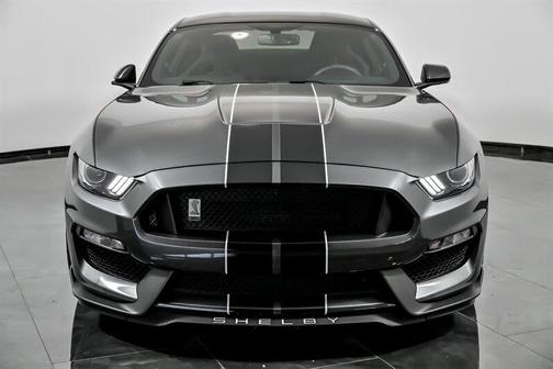 2017 Ford Shelby GT350 Base