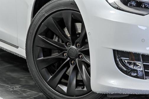 Pearl White Multi-Coat 2018 Tesla Model S 100D