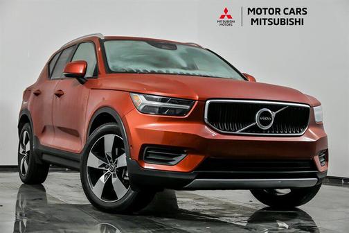 2019 Volvo XC40 T4 Momentum