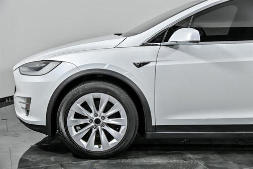 2020 Tesla Model X Long Range Plus Dual Motor All-Wheel Drive