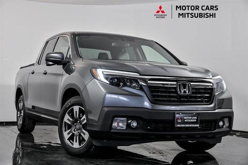 Modern Steel Metallic 2017 Honda Ridgeline RTL