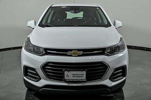 Summit White 2019 Chevrolet Trax LS