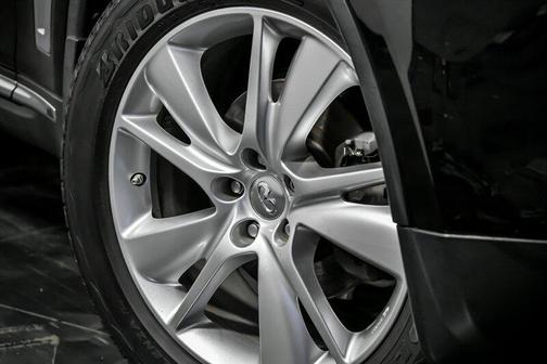 2014 INFINITI QX70 Base