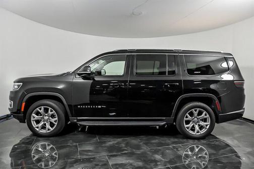 Diamond Black Crystal Pearlcoat 2022 Jeep Wagoneer Series II 4x4