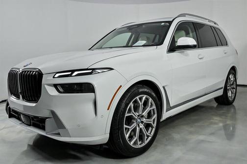 Alpine White 2023 BMW X7 xDrive40i
