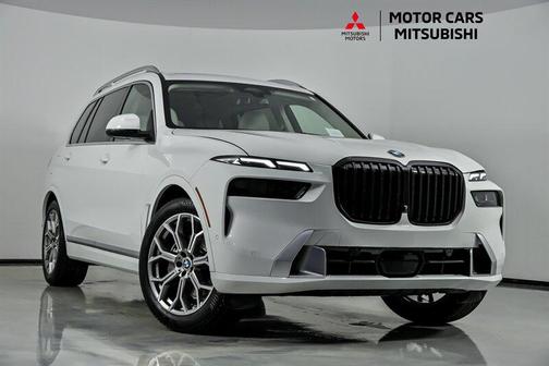 Alpine White 2023 BMW X7 xDrive40i