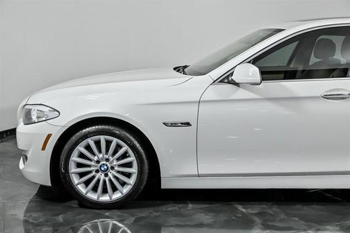 Alpine White 2011 BMW 535 535i