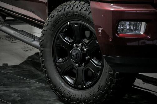 2018 RAM 2500 Laramie Crew Cab 4x4 6'4' Box