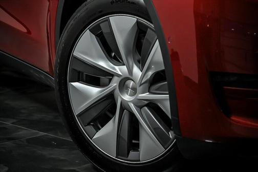 Red Multi-Coat 2022 Tesla Model Y Long Range Dual Motor All-Wheel Drive