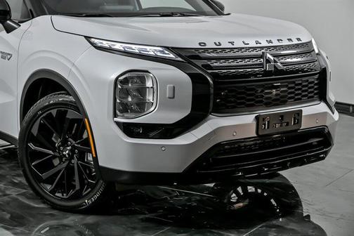2025 Mitsubishi Outlander PHEV SEL