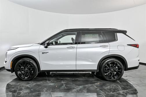 2025 Mitsubishi Outlander PHEV SEL