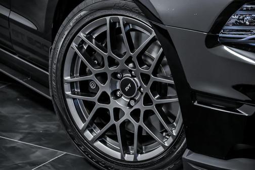2013 Ford Shelby GT500 Base
