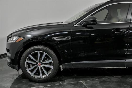 2017 Jaguar F-PACE 35t Prestige