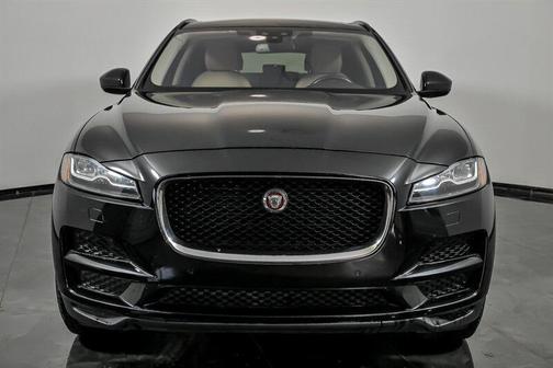 2017 Jaguar F-PACE 35t Prestige