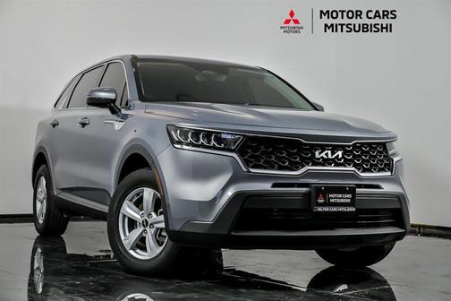Everlasting Silver 2022 Kia Sorento LX